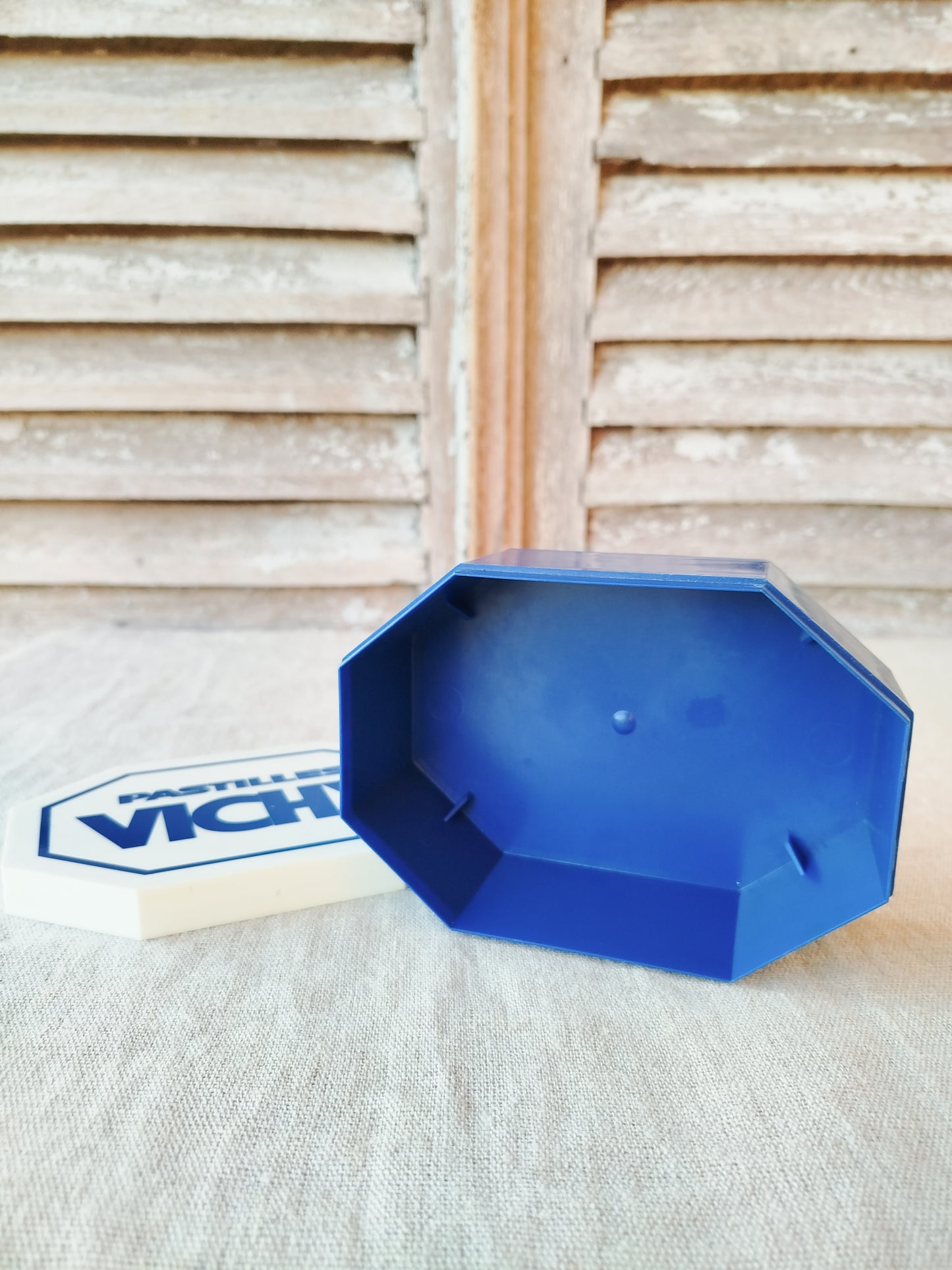 Boîte publicitaire " Pastilles Vichy "