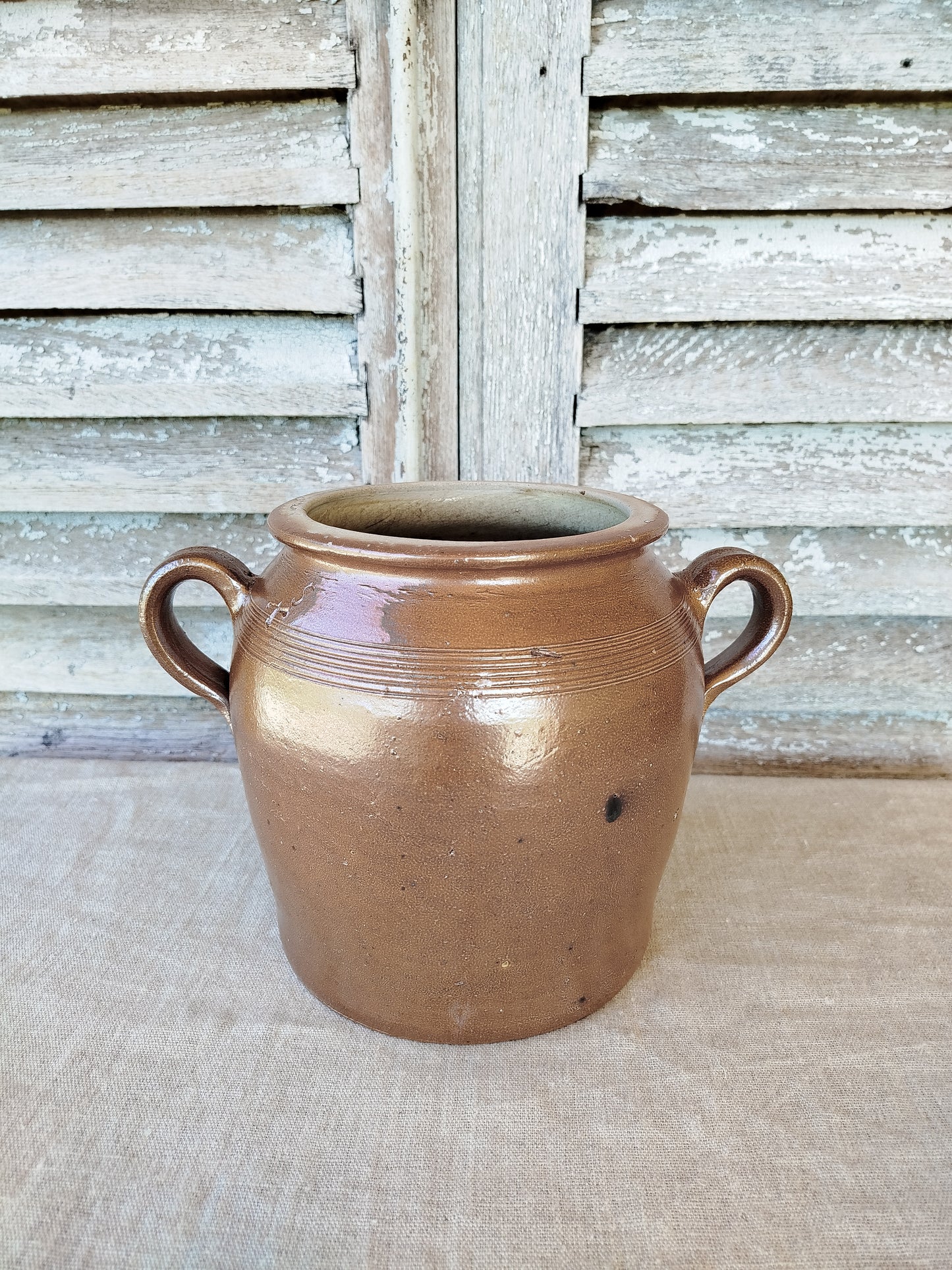 Pot en grès marron
