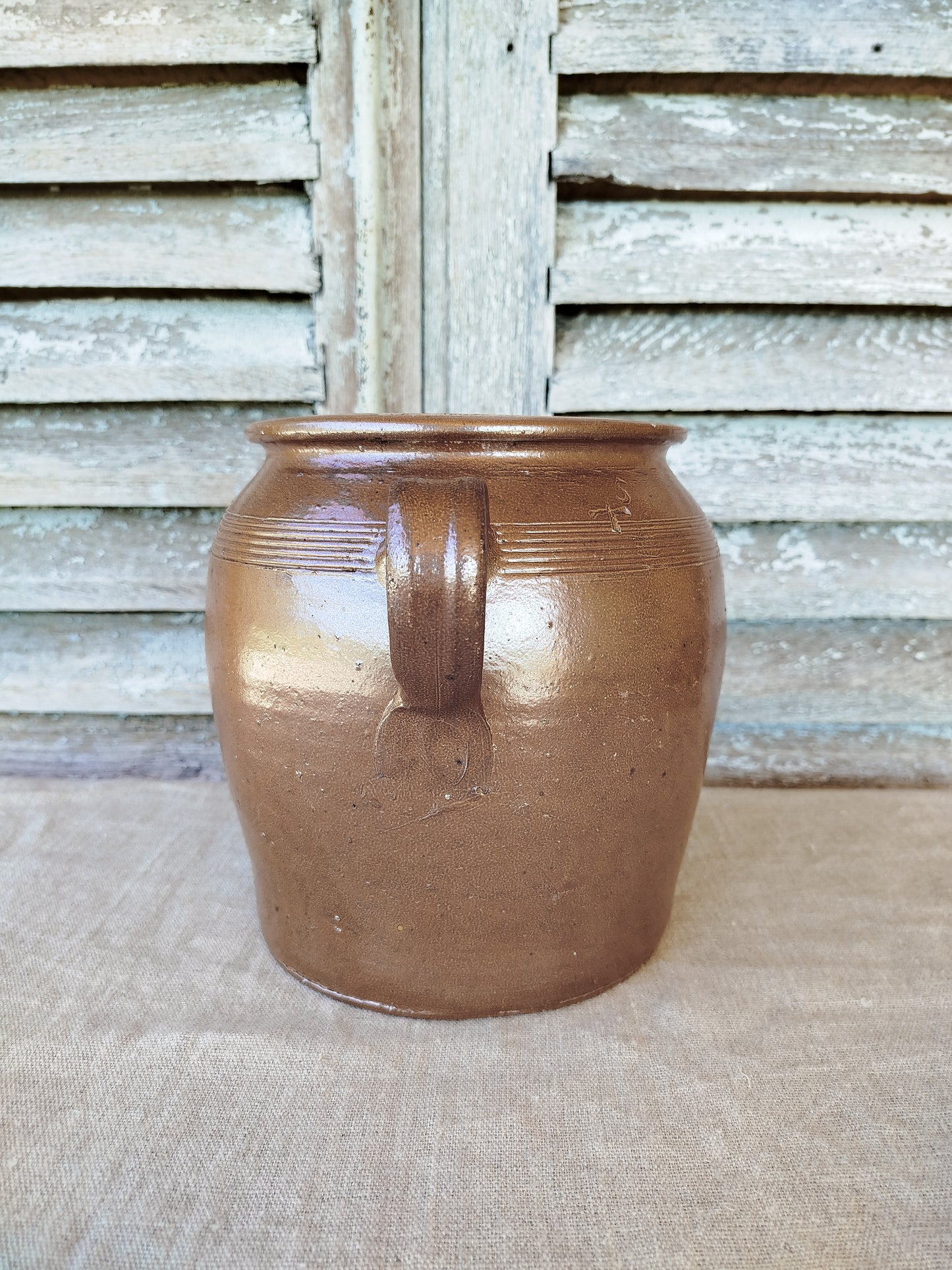 Pot en grès marron