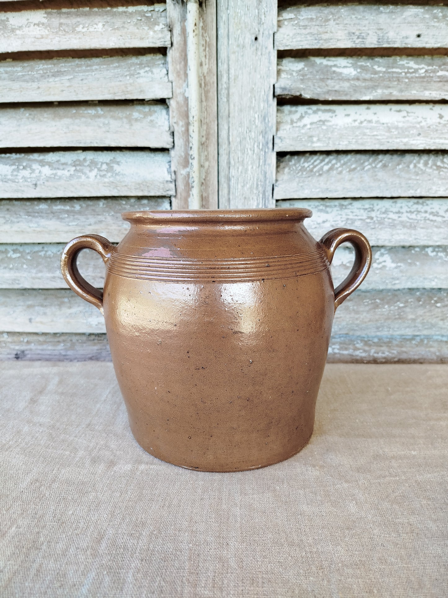Pot en grès marron