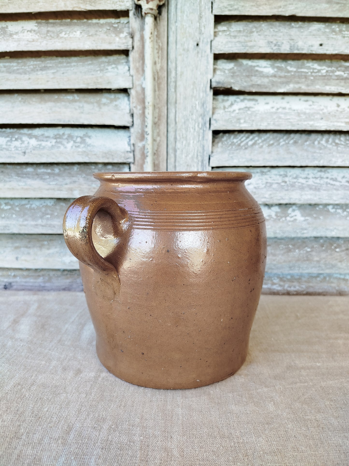 Pot en grès marron