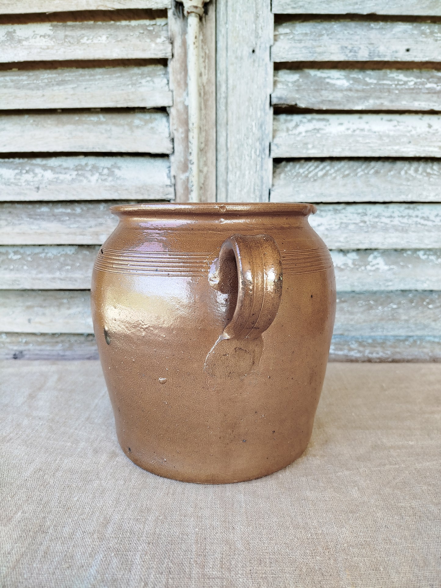 Pot en grès marron