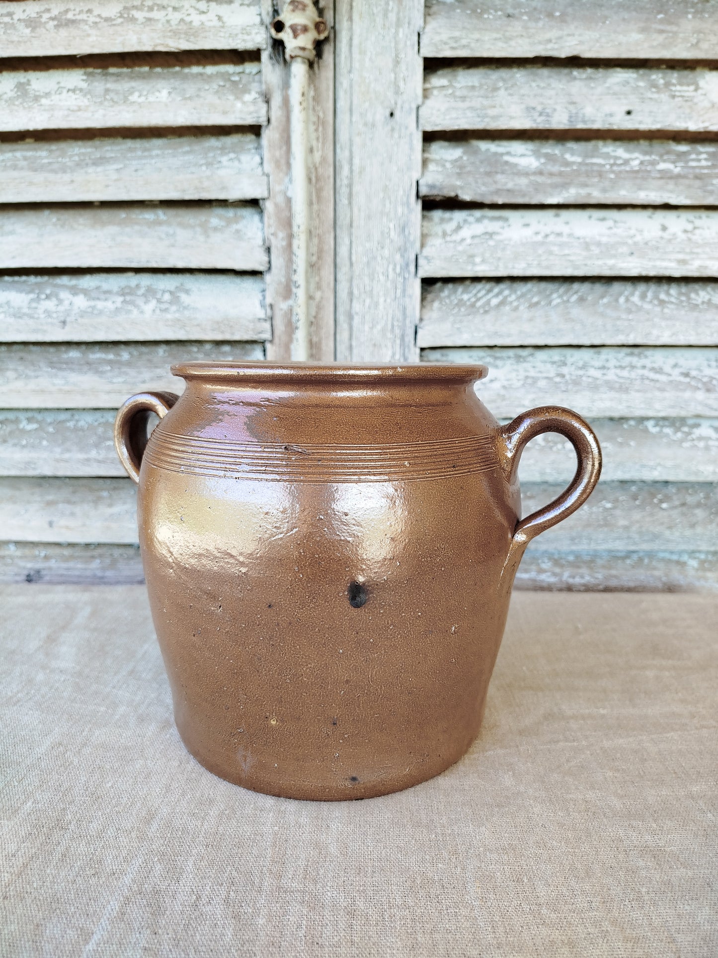 Pot en grès marron