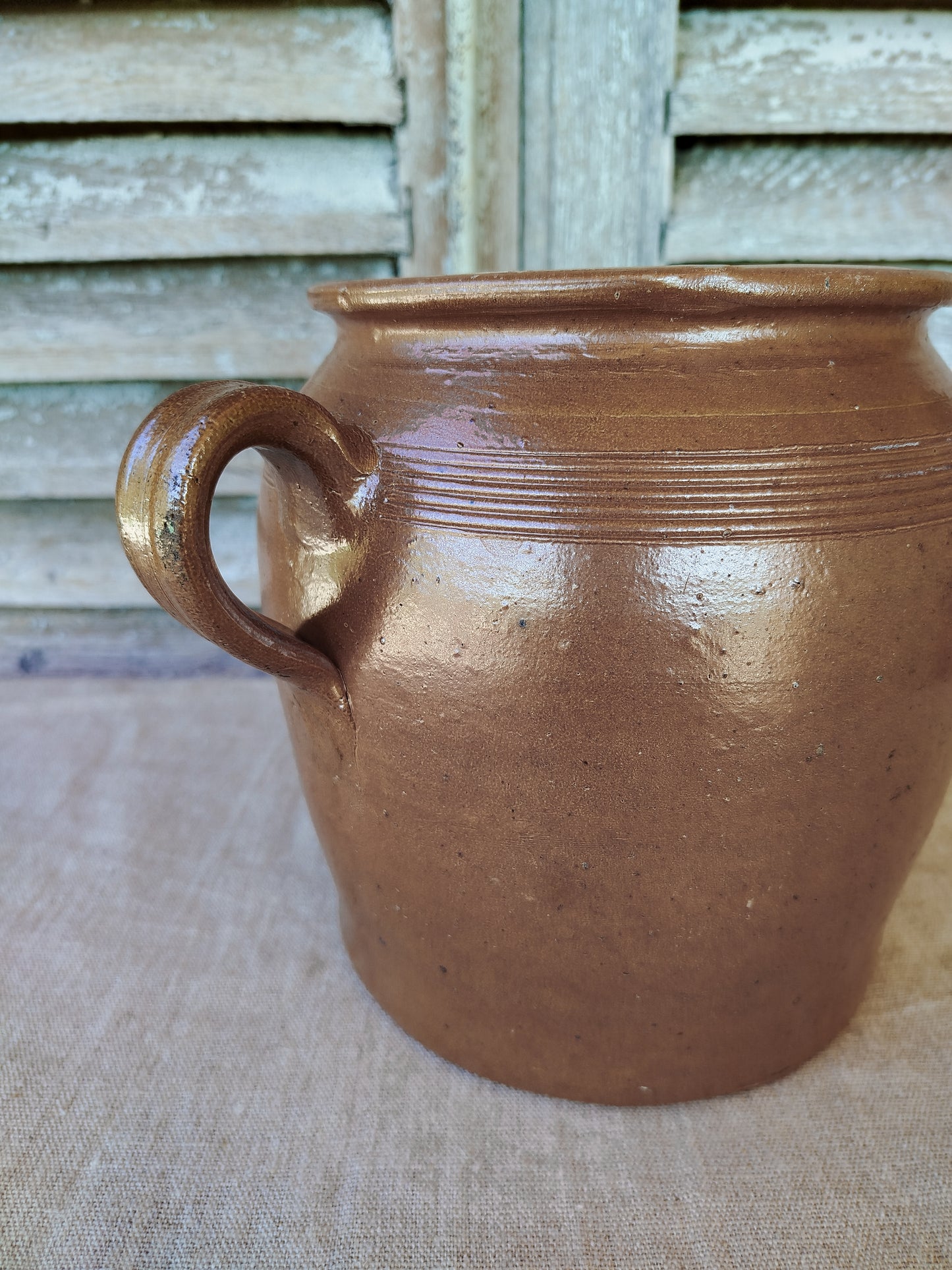 Pot en grès marron