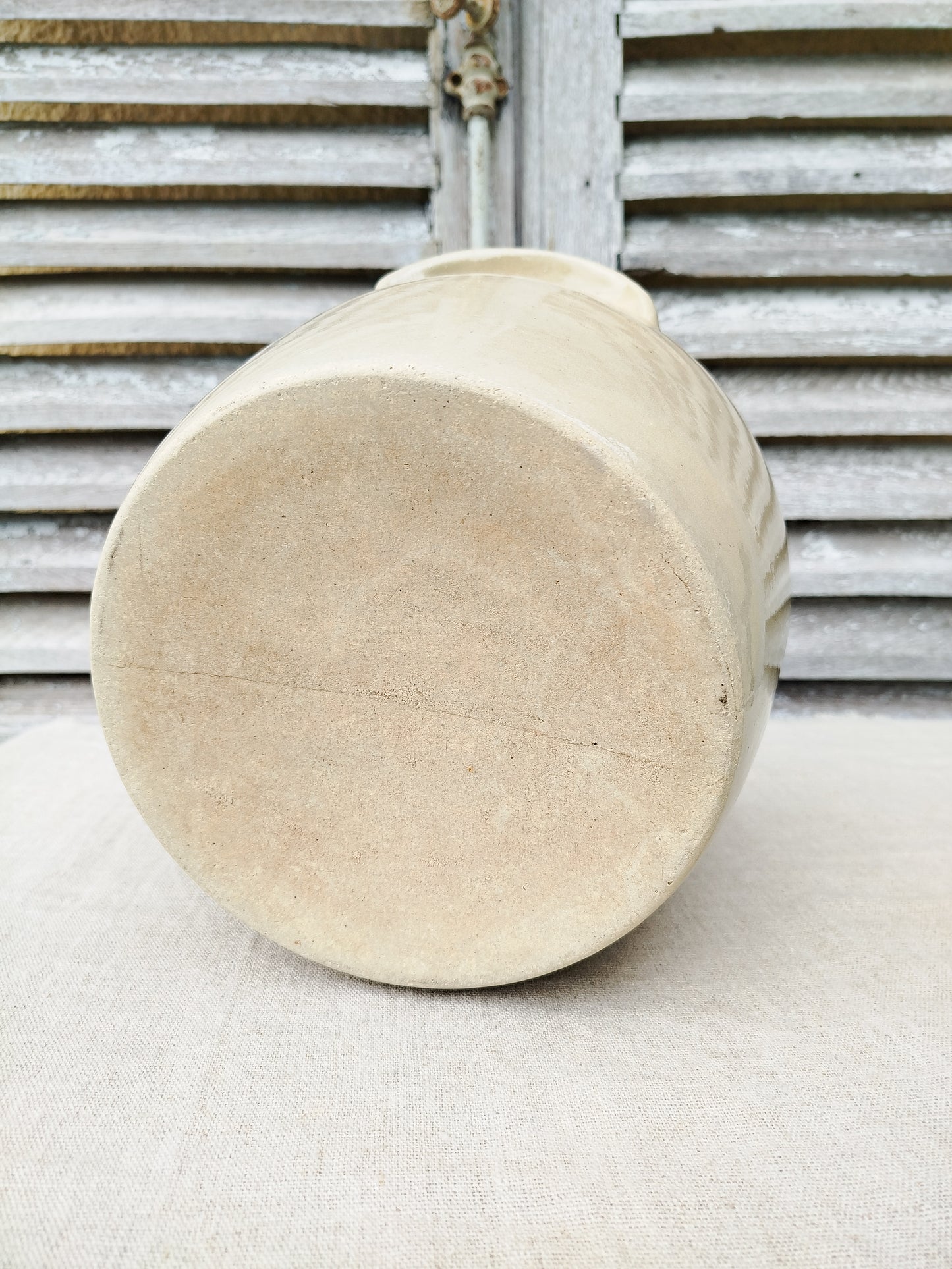 Pot en grès avec couvercle • 22 cm