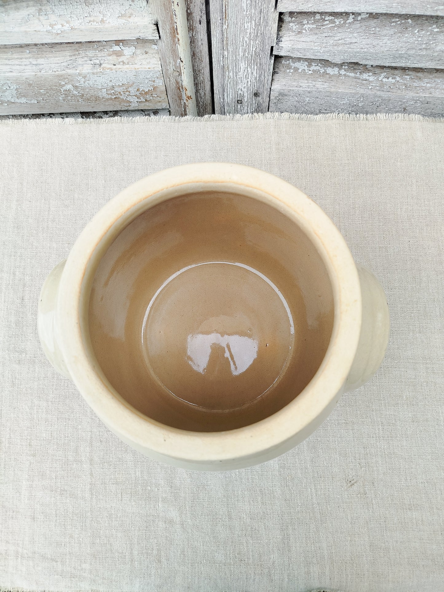Pot en grès avec couvercle • 22 cm