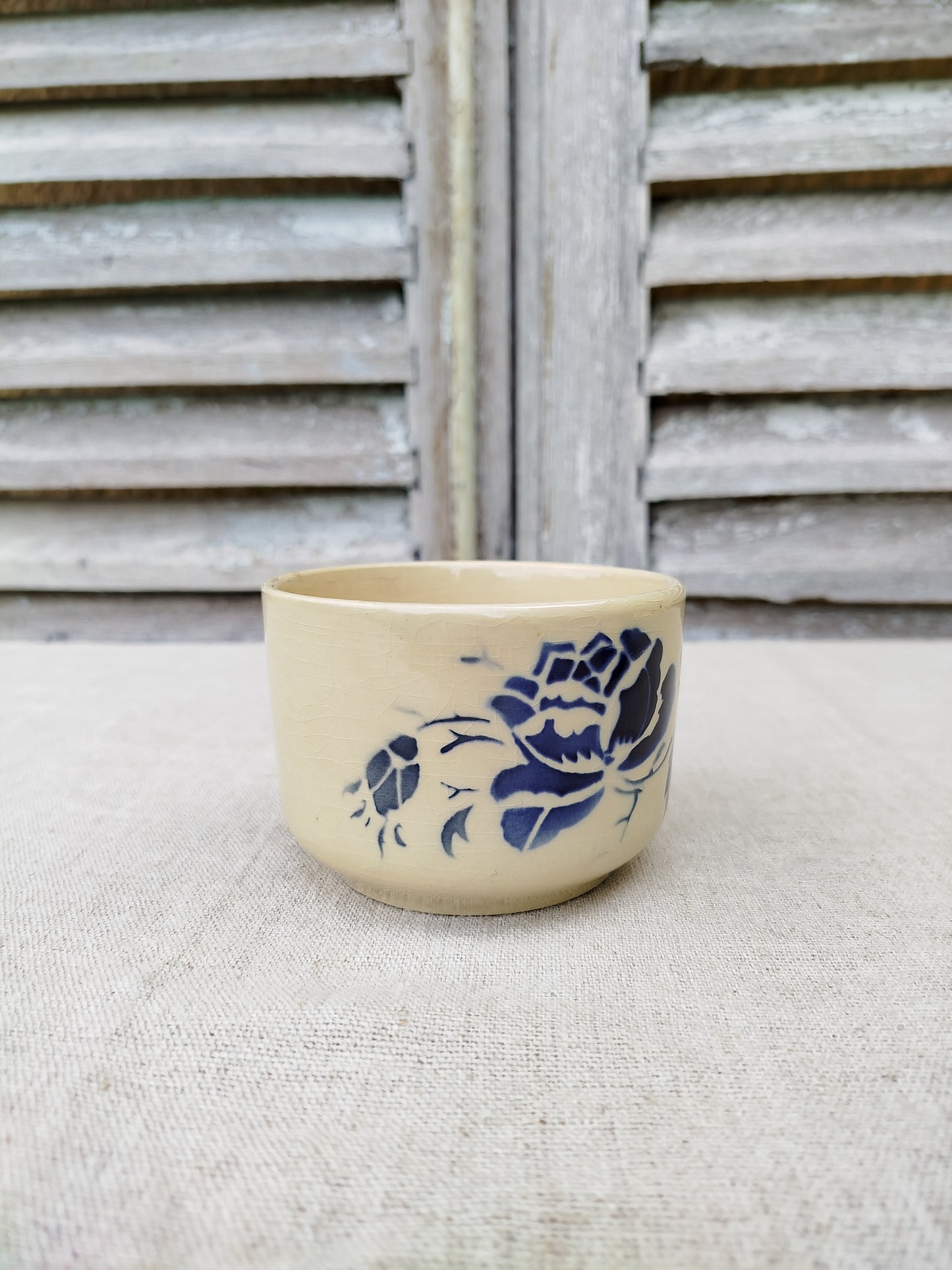 Tasse en faïence