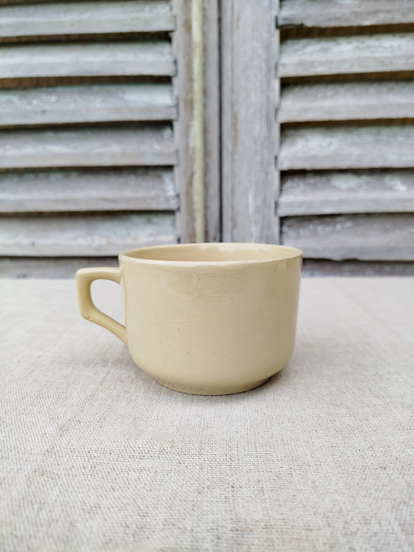 Tasse en faïence
