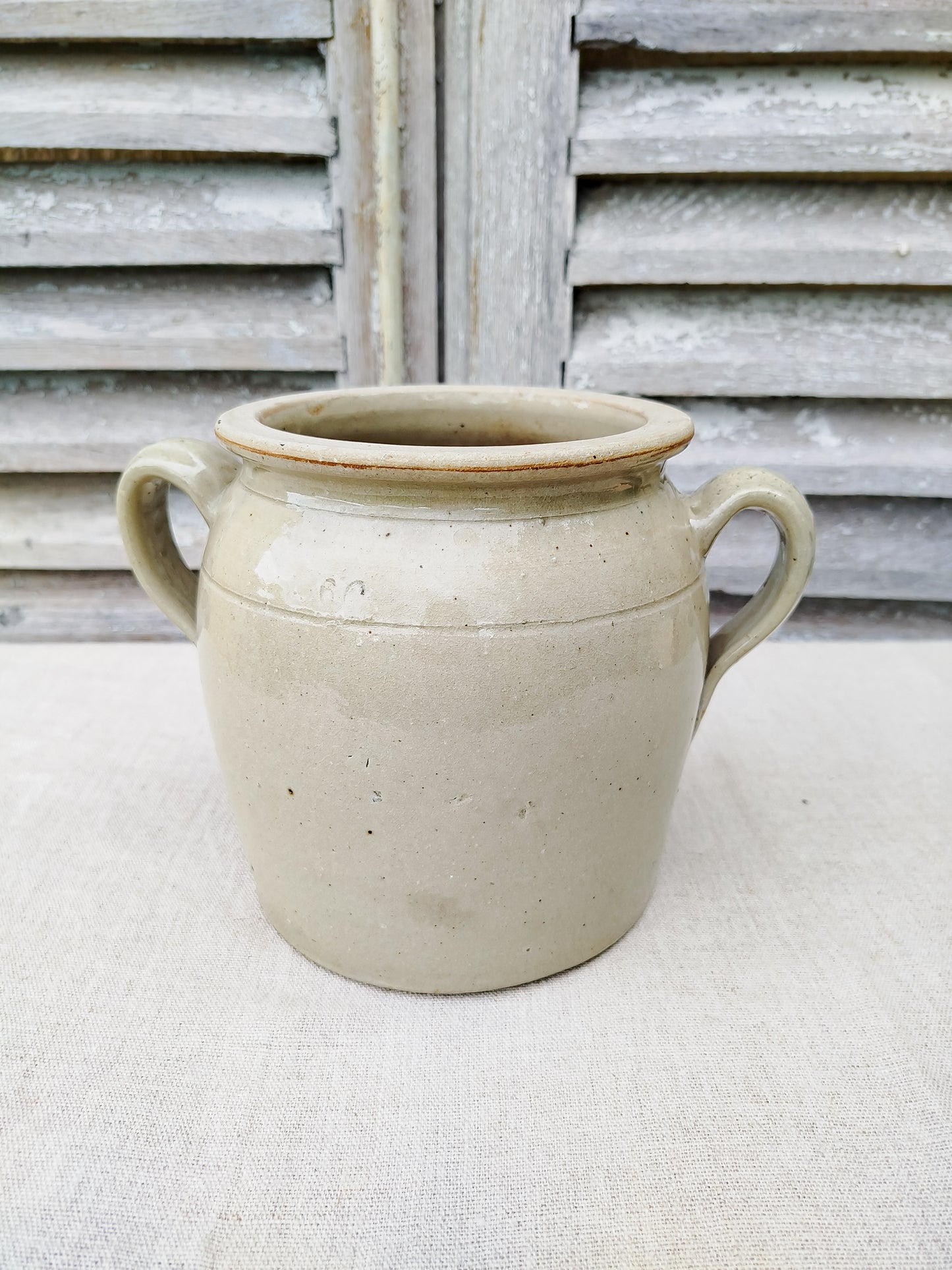 Pot en grès à oreilles