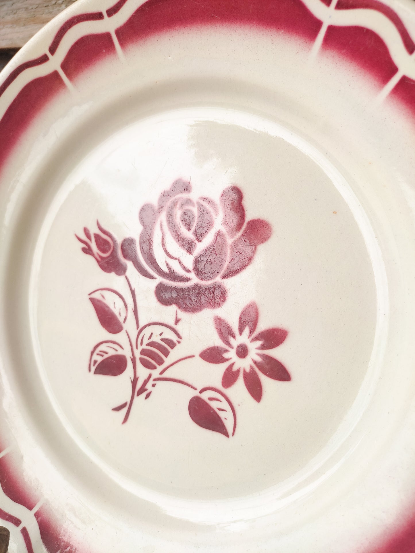 Assiette à fleurs vintage