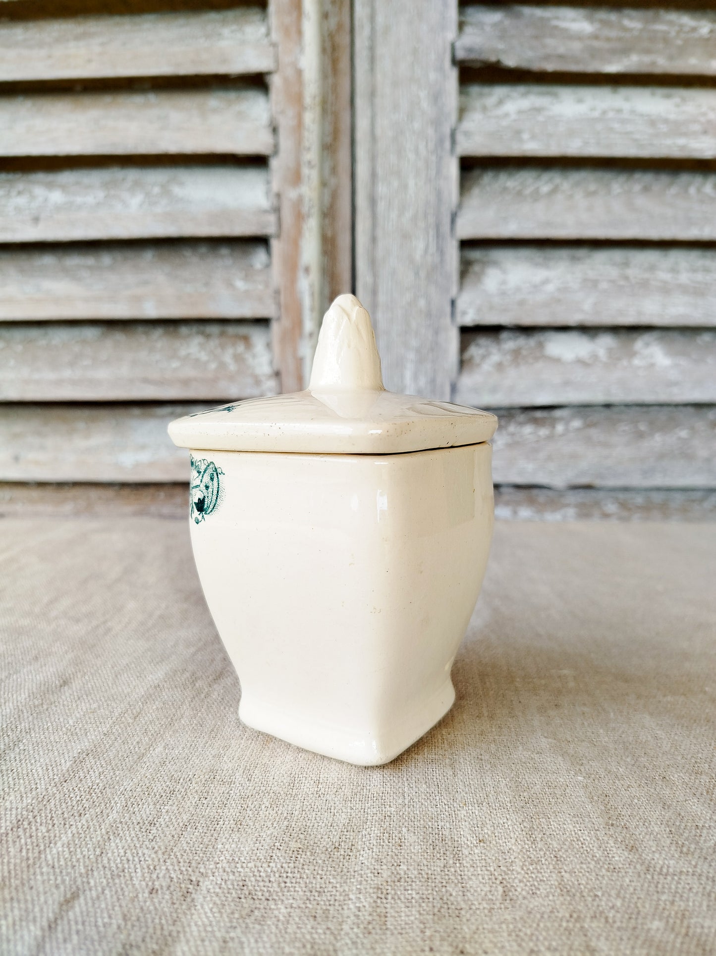Pot " Poivre " en terre de fer