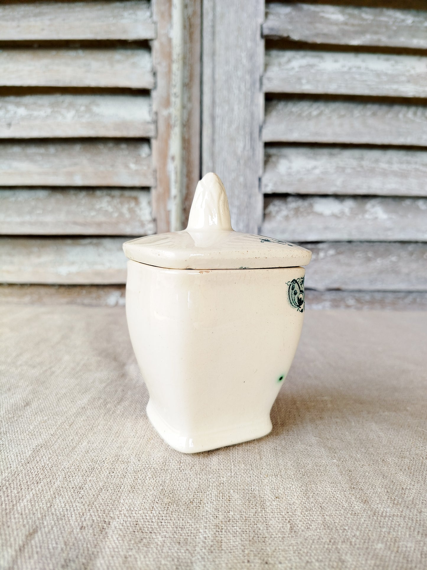 Pot " Poivre " en terre de fer