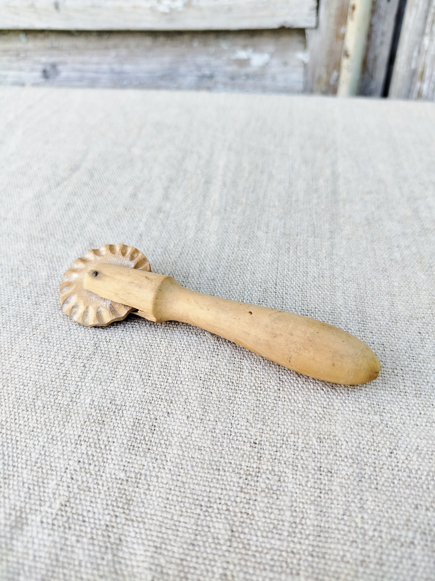 Ensemble de 5 roulettes à pâtisserie anciennes