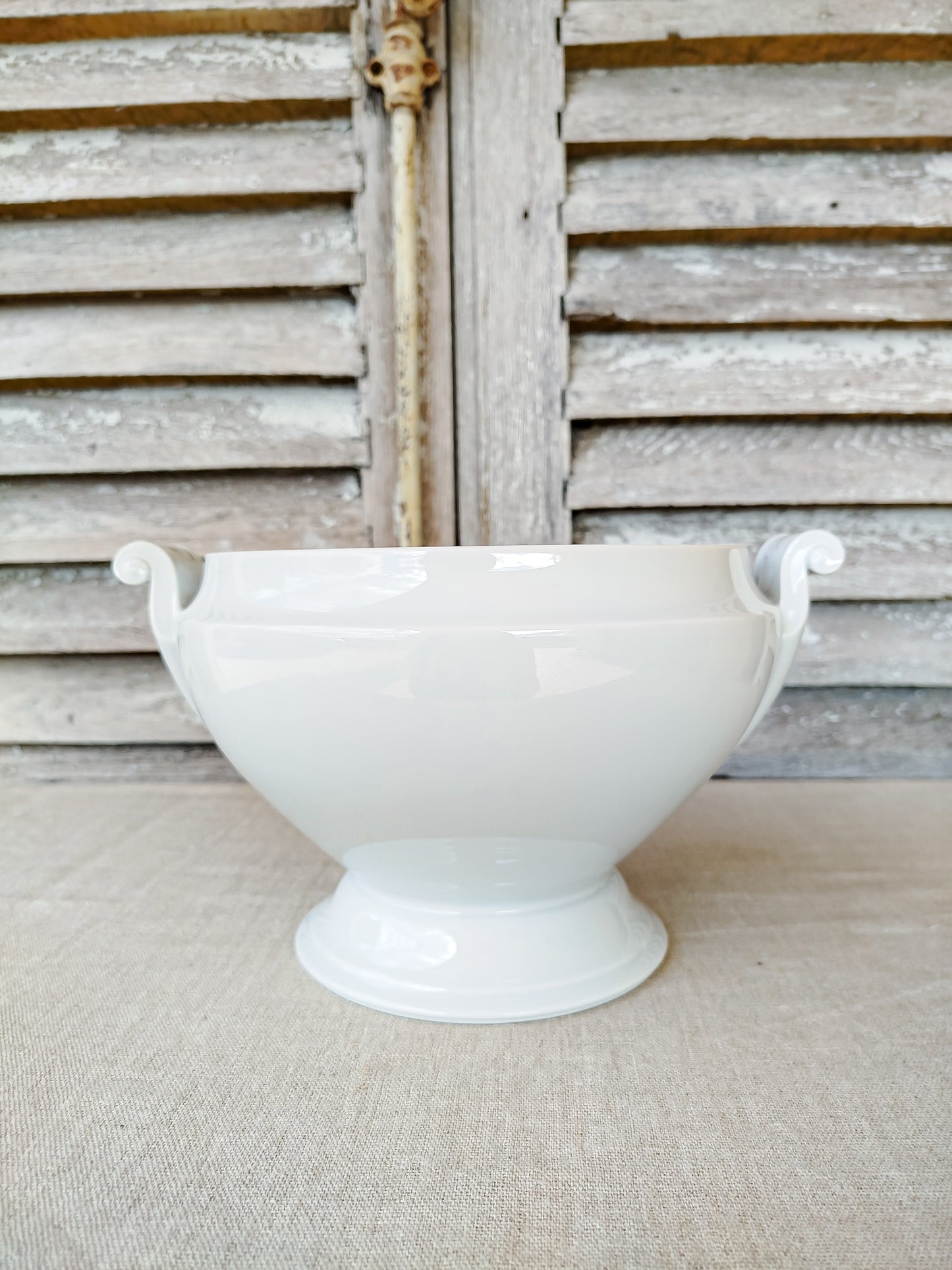 Soupière en porcelaine de Limoges