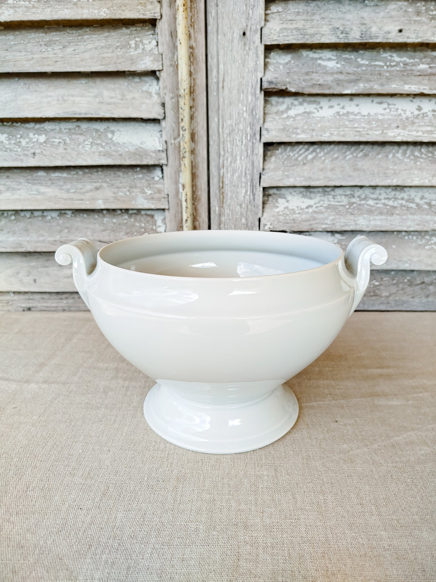 Soupière en porcelaine de Limoges