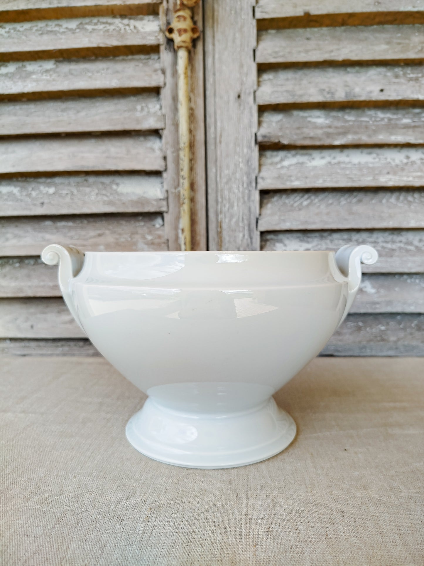 Soupière en porcelaine de Limoges